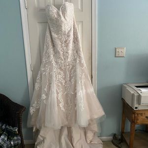 Maggie Sottero size 20 wedding gown